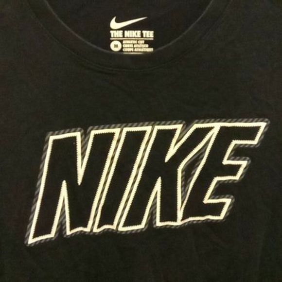 Nike Black Long Sleeve Logo  T-shirt  Men's Size Medium - Picture 4 of 4
